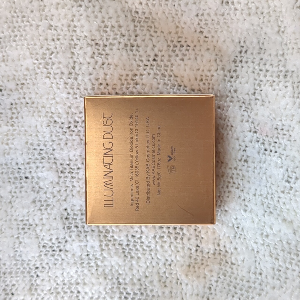 KAB Cosmetics Illuminating Dust in GOLDEN HOUR, 5g/0.176oz - Picture 9 of 14